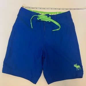 Boys swimwear short Abercrombie Size M  New